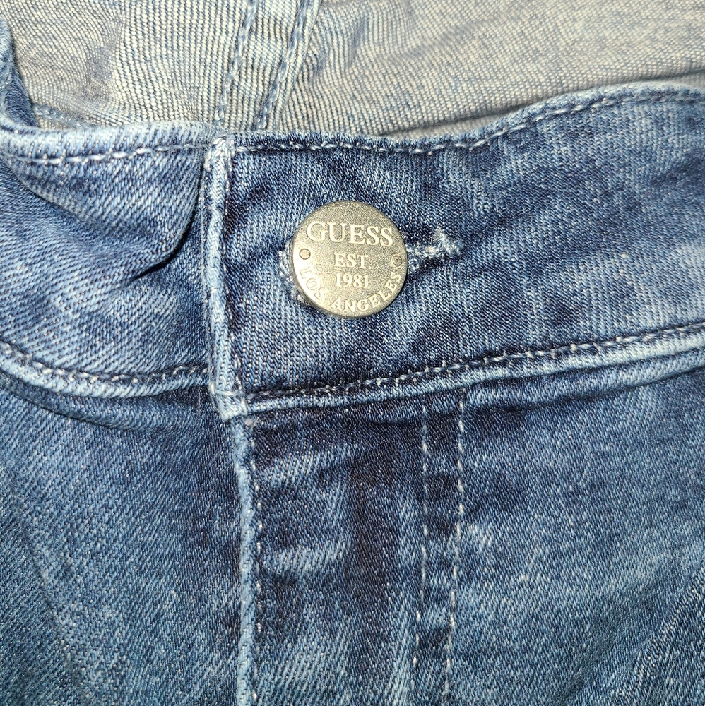 Guess Jeans - Picture 7 of 13